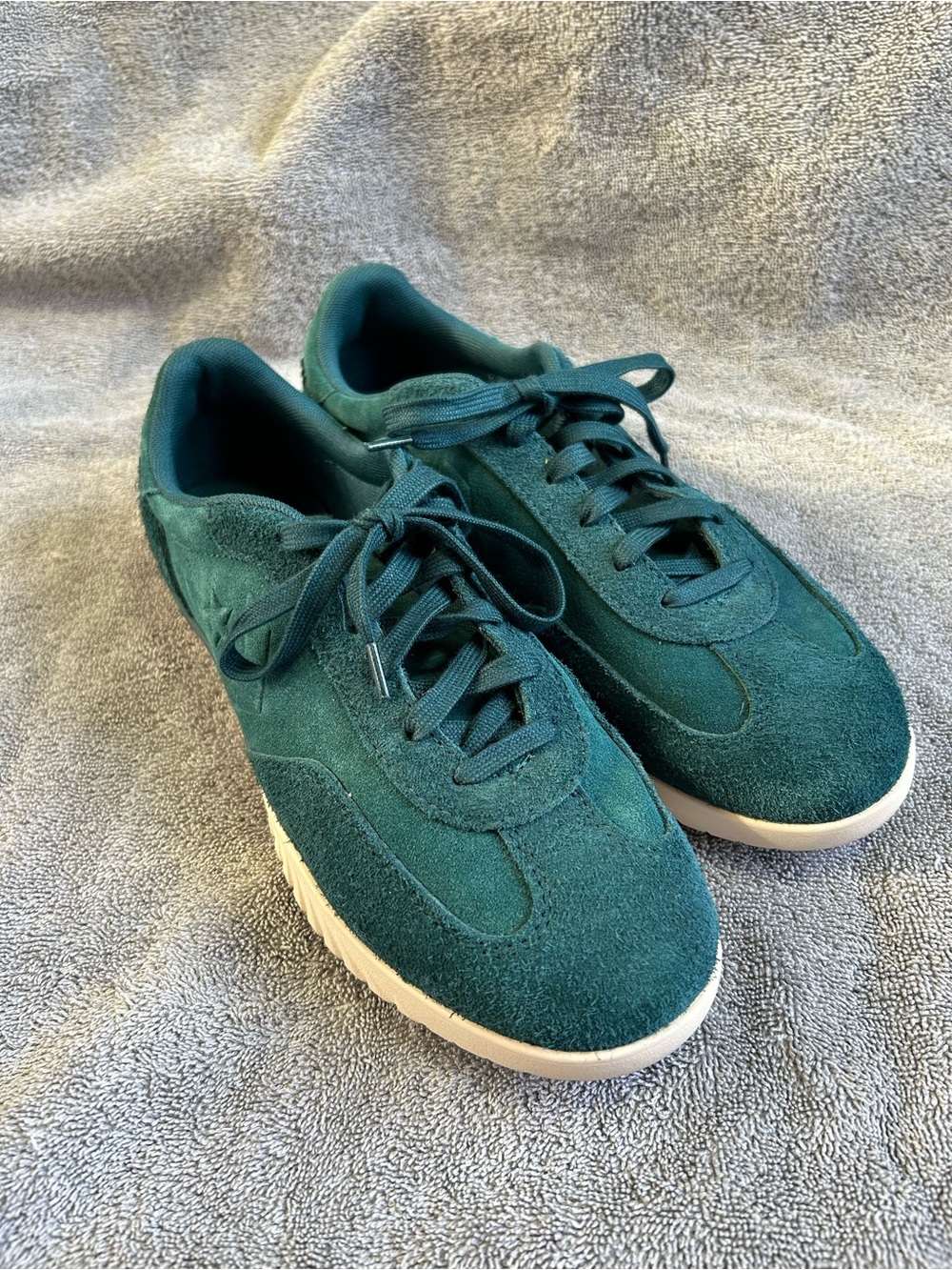Men's Casual Suede Lace-Up Sneakers in Teal